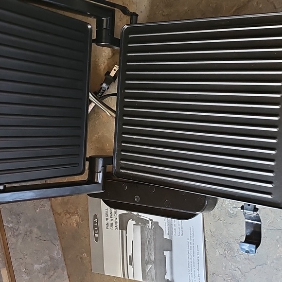 Bella Panini Grill - Picture 10 of 12